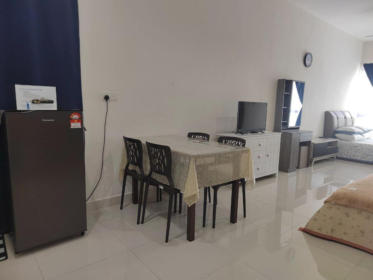 Studio Suite Homestay Klia Sepang Ngoại thất bức ảnh